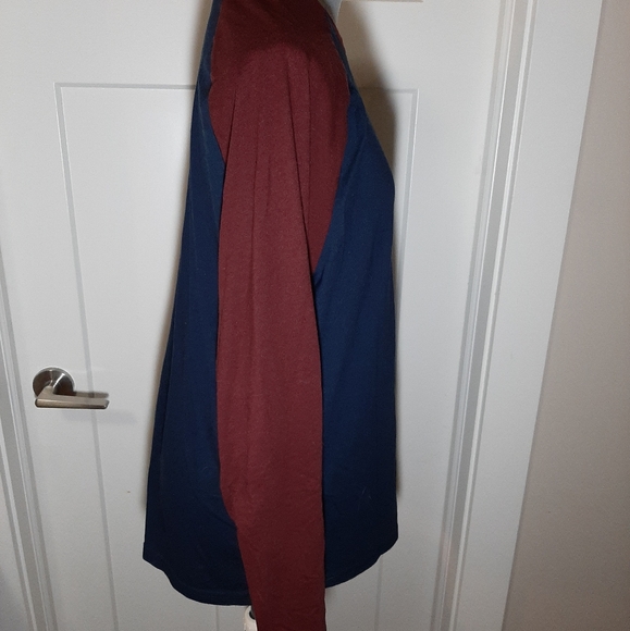 OLD NAVY Mens Raglan-Sleeve Colour-Blocked - Picture 2 of 4